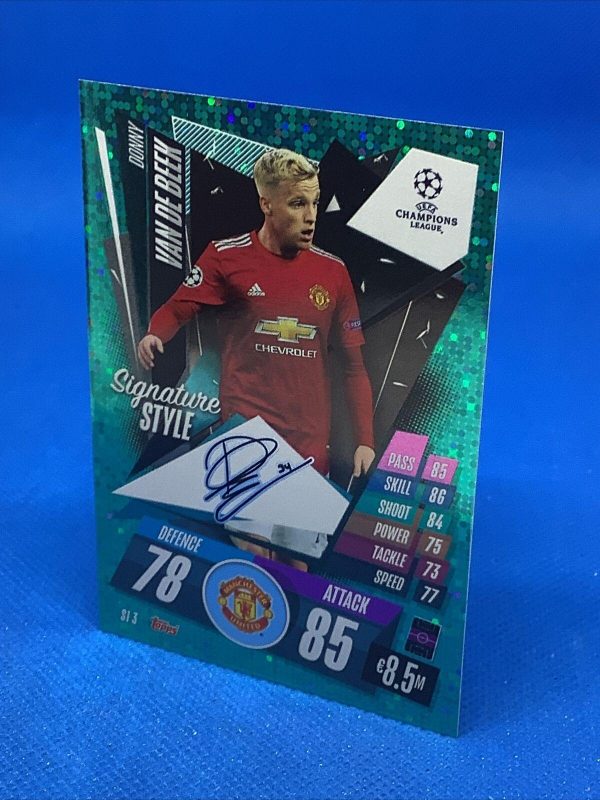 MATCH ATTAX EXTRA 2020/21 SIGNATURE STYLE DONNY VAN DE BEEK MANCHESTER UNITED